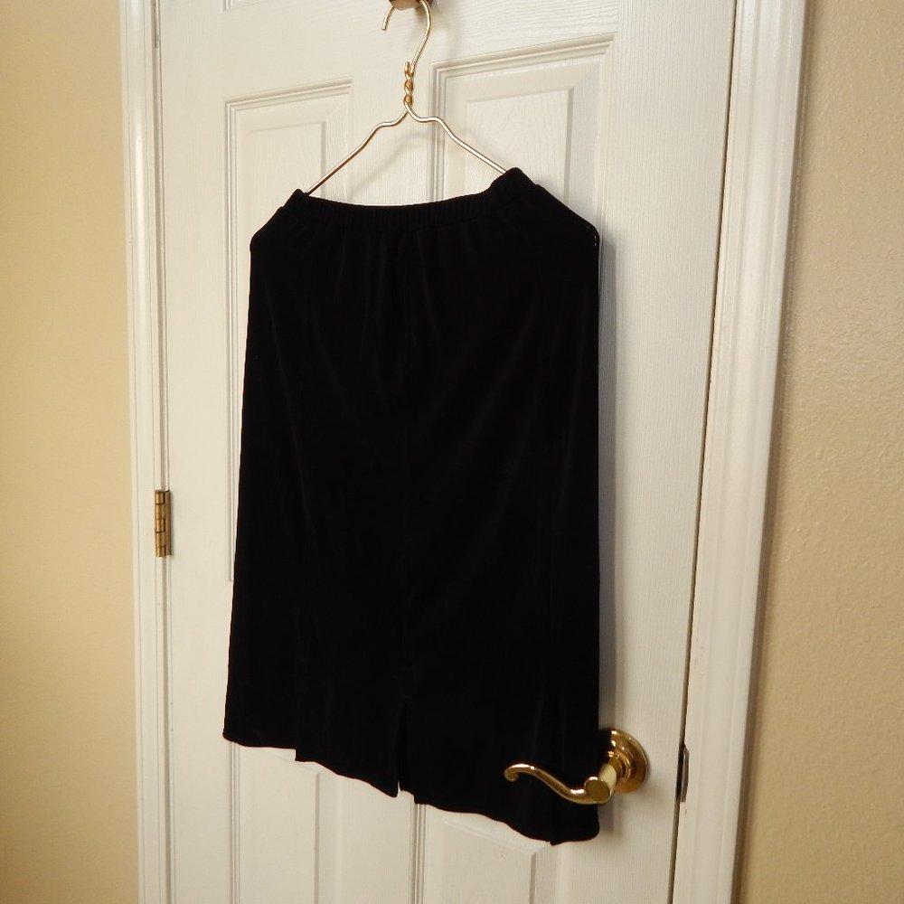 Little black skirt